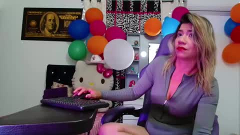 hot sexy bunny online show from April 7, 2026, 8:53 pm