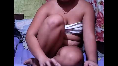 Snapshot of hot_tricia05 chatting on February 26, 2025, 12:16 am hot_tricia05 online show from February 26, 2025, 12:16 am