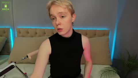 Snapshot of hot_twinkboy chatting on February 18, 2025, 3:21 pm hot_twinkboy online show from February 18, 2025, 3:21 pm