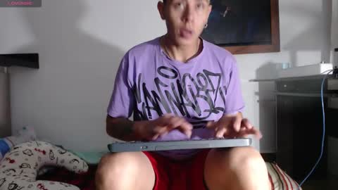 hot_twinks83 online show from November 10, 2025, 6:45 am