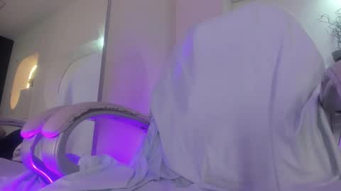 Snapshot of hot_valery_ chatting on November 19, 2025, 8:20 pm Valery online show from November 19, 2025, 8:20 pm