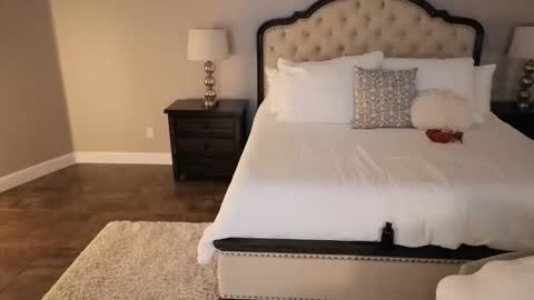 Hot Wife    hotwife sexy new milf highclass brunette bigboobs natural mature online show from May 16, 2026, 6:43 am