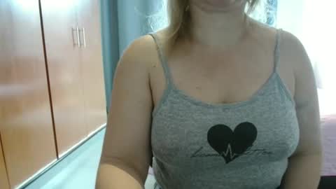 couple without tabus online show from December 17, 2025, 10:21 am