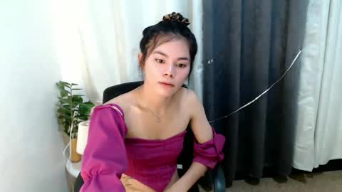Yanna online show from May 29, 2026, 1:53 pm