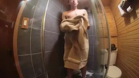 Snapshot of hotandhandy96 chatting on January 9, 2026, 1:58 pm hotandhandy96 online show from January 9, 2026, 1:58 pm