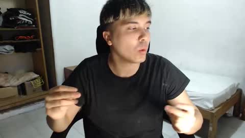 hotbaby6900 online show from December 20, 2025, 12:01 pm