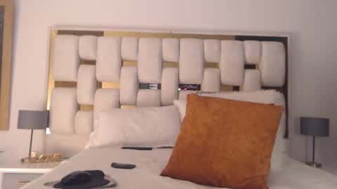 Bella Milf online show from October 17, 2025, 12:36 am