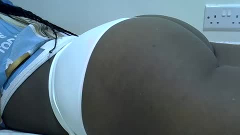 hotberry_7 online show from February 19, 2026, 6:59 pm