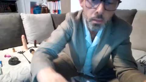 Snapshot of hotblueisis chatting on July 5, 2026, 12:28 am hotblueisis online show from July 5, 2026, 12:28 am