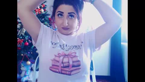 hotboobsmaya online show from December 17, 2025, 8:53 am