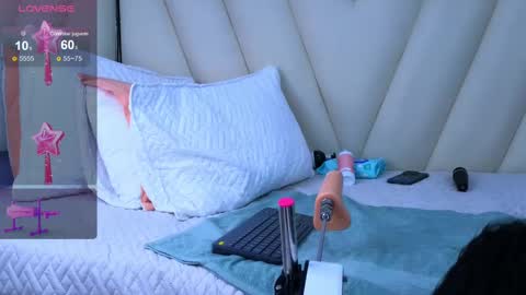 hotboy21_ online show from September 26, 2025, 4:05 am