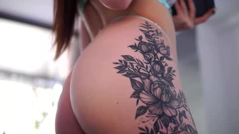 Snapshot of hotbustybabex chatting on February 4, 2026, 9:59 am Anais online show from February 4, 2026, 9:59 am