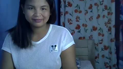 hotcelici online show from September 27, 2025, 7:46 am