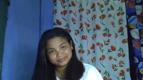 hotcelici online show from October 10, 2025, 7:46 pm