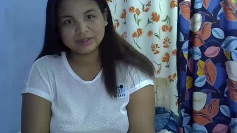 hotcelici online show from October 22, 2025, 10:15 am