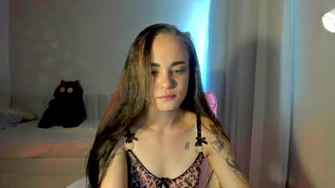 SWEET DEVILS PUSSY  online show from June 11, 2026, 2:53 am