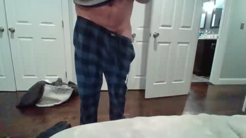 Snapshot of hotdog1124 chatting on February 18, 2026, 12:50 am hotdog1124 online show from February 18, 2026, 12:50 am