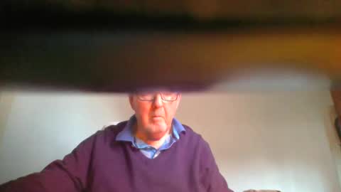 Snapshot of hotejok chatting on December 18, 2024, 2:49 pm hotejok online show from December 18, 2024, 2:49 pm