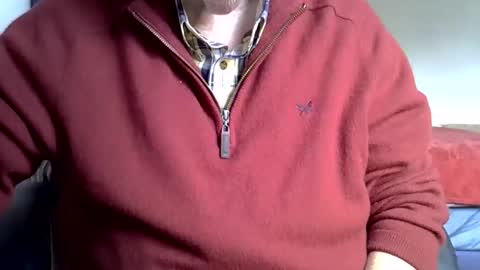 hotejok online show from October 31, 2025, 11:44 am