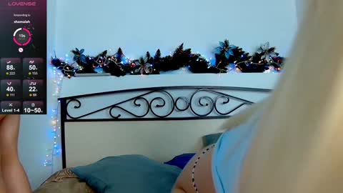 Snapshot of hotel_california_ chatting on January 1, 2025, 6:49 pm Anna 23 Archie 25 online show from January 1, 2025, 6:49 pm