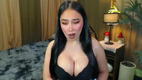 EVA online show from November 5, 2025, 11:05 pm