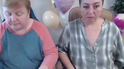 Snapshot of hotfiremommy chatting on October 15, 2025, 1:11 pm LimonkaFire online show from October 15, 2025, 1:11 pm