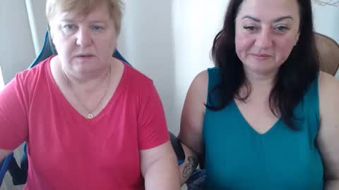 Snapshot of hotfiremommy chatting on November 2, 2025, 7:22 am LimonkaFire online show from November 2, 2025, 7:22 am