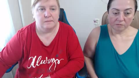 Snapshot of hotfiremommy chatting on November 10, 2025, 9:19 am LimonkaFire online show from November 10, 2025, 9:19 am