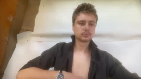 Snapshot of hotgentleman_3003 chatting on July 1, 2026, 7:21 am William online show from July 1, 2026, 7:21 am