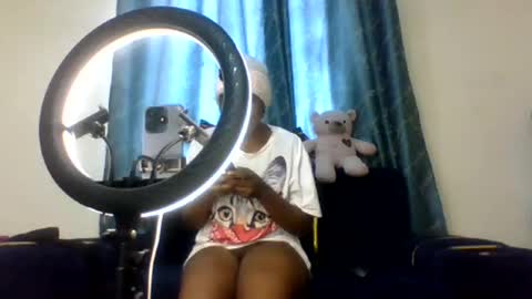 hotgirlchawowo25 online show from April 30, 2026, 7:25 am