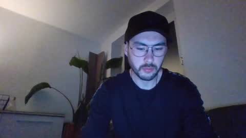 hotguitarplayernaked online show from December 28, 2024, 1:18 am