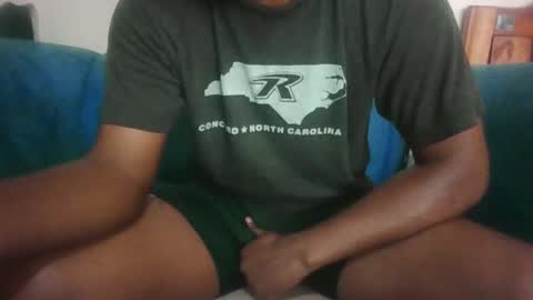 Snapshot of hotguyy001 chatting on September 30, 2025, 5:56 am hotguyy001 online show from September 30, 2025, 5:56 am