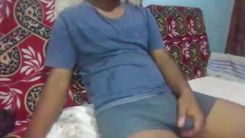 hotguyy001 online show from February 18, 2026, 3:13 am