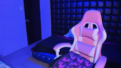 hannah online show from November 21, 2025, 3:27 am