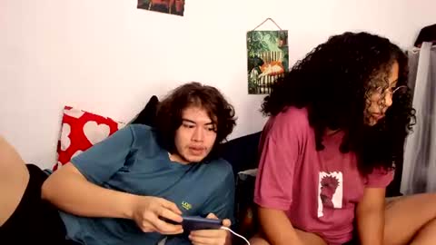 Snapshot of hothoneychile chatting on July 23, 2026, 4:21 am Sam and Nico online show from July 23, 2026, 4:21 am