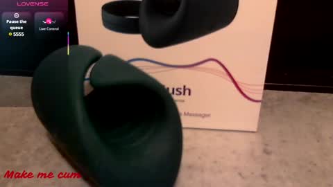 Snapshot of hothornyanddutch chatting on February 19, 2025, 8:20 pm Hot Dutchie online show from February 19, 2025, 8:20 pm