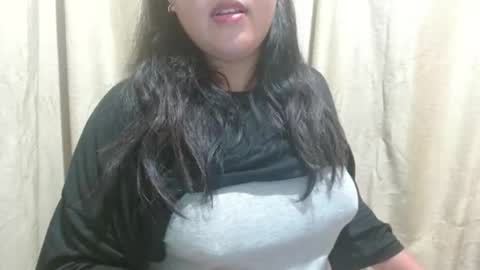 hotiemorenagurl18 online show from September 11, 2025, 9:48 pm