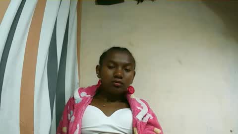 veronique online show from October 5, 2025, 10:35 am