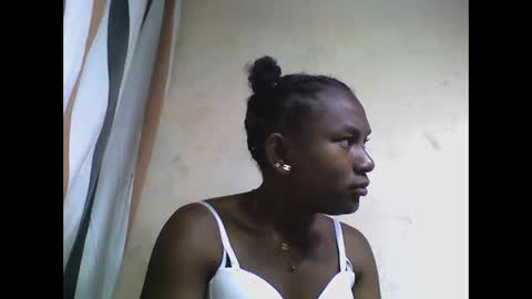 veronique online show from October 10, 2025, 8:13 am