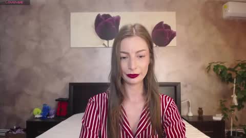 Lia   online show from May 27, 2026, 7:55 pm