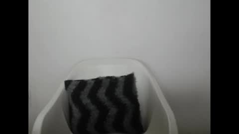 hotjessie0 online show from January 16, 2025, 10:32 am