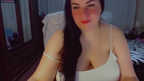 Snapshot of hotkittysquirt chatting on May 28, 2026, 8:17 pm Angela online show from May 28, 2026, 8:17 pm