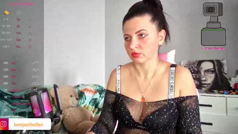 Snapshot of hotkleoo chatting on March 3, 2025, 10:38 am MistressM online show from March 3, 2025, 10:38 am