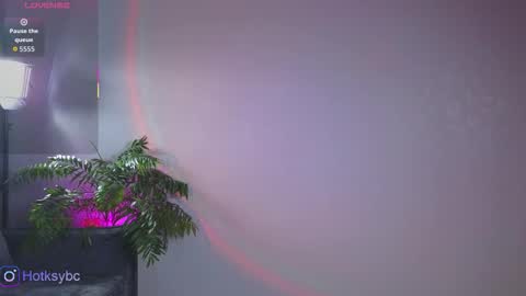 HotKsy online show from October 18, 2025, 5:57 pm