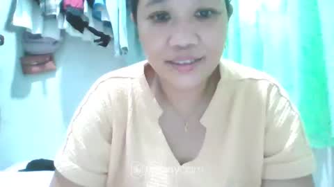 Snapshot of hotlavender chatting on January 1, 2025, 6:15 am hotlavender online show from January 1, 2025, 6:15 am