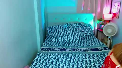 Layla online show from February 7, 2025, 2:26 pm