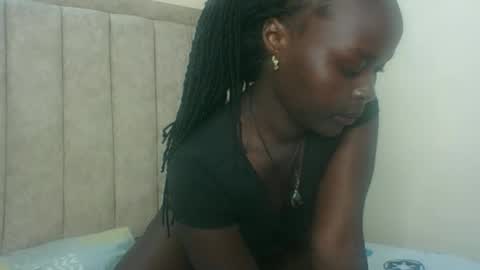 hotlina01 online show from April 29, 2026, 6:14 pm