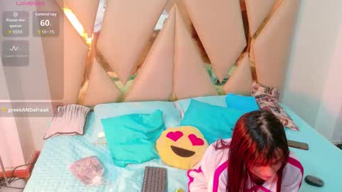 hotlittlechill online show from October 13, 2025, 7:25 pm