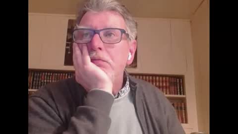 hotlux_54 online show from March 7, 2025, 11:38 pm