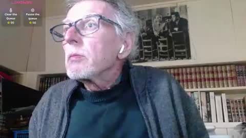 hotlux_54 online show from May 17, 2026, 2:57 pm